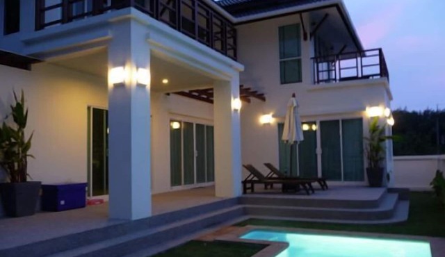 Amazing deals! Sea view villa with private swimming pool