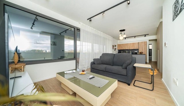 Amazing new 2 bedroom flat near casino beach mall