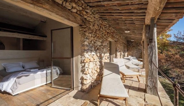 Authentic Renovated Sheephold in Provence in Bargemon