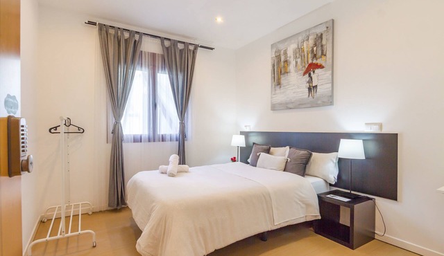 AYZ Javier Cabrini - Auto check-in property in Madrid