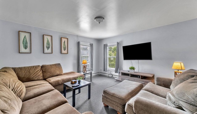 Babe Ruth Apt 2 - All Star Baseball Rentals in Oneonta
