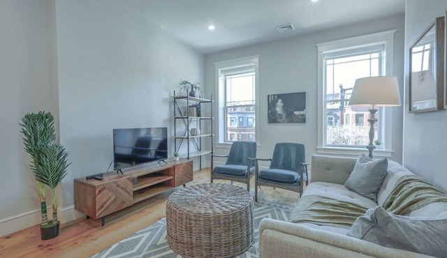 Back Bay Gem | 1BR on Newbury Street