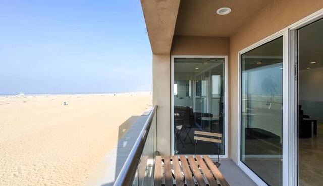 Beach Front Dream 2 Story Condo! in Marina Del Rey