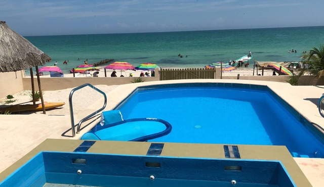 Beach front house for the whole family to enjoy at the safest place of Mexico !