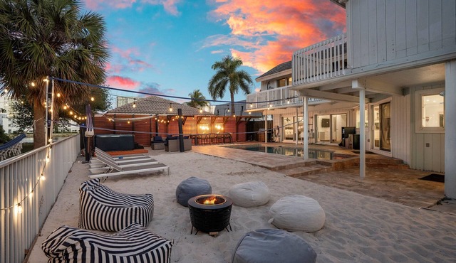 Beachfront Oasis w/Htd Pool Cinema Game-Room Tiki