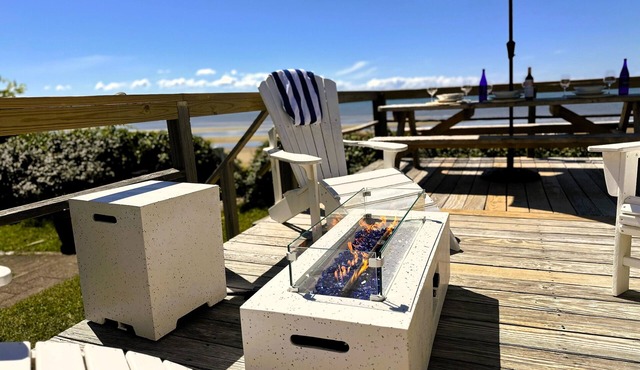 Beachfront~Seaside Sea-duction-Dog Friendly in Eastham
