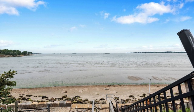 Beachside Garden Oasis in Beverly