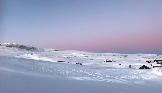 Beautiful cottage on Ustaoset at the foot of the mountain ridge Hallingskarvet. in Ustaoset