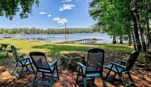 Beaver Creek Bungalow- Boat Ramp/Dock, WiFi, Single Level in Liberty Hill