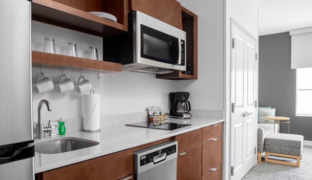 Better Choice for your Vacation! 3 Comfortable Units, Free Breakfast, Pool in Clearwater