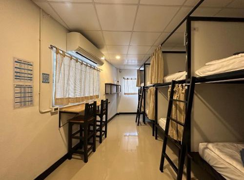 Blue Flow Hostel in Phi Phi Islands