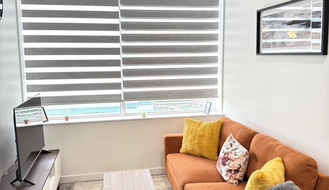 Bright 1-Bedroom with Downtown City Views near Rogers Place
