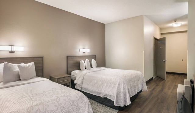 Bright & Modern Space Perfect for Families or Pet Owners Near Fenway Park in Saugus