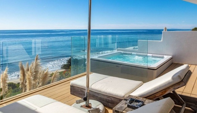 Broad Beach - Incredible Tropical Architectural with Breathtaking Ocean Views