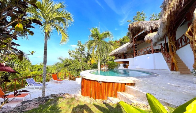 Casa bambu - charming villa in the heart of nature in El Limón