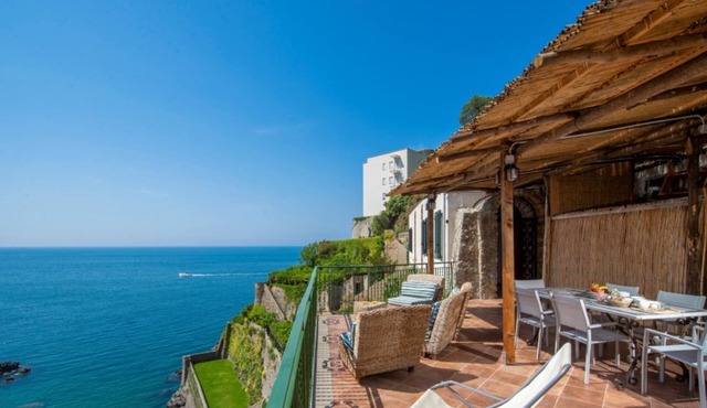 Casa di mare 2, Beautiful Property on the beach, terraces with stunning views