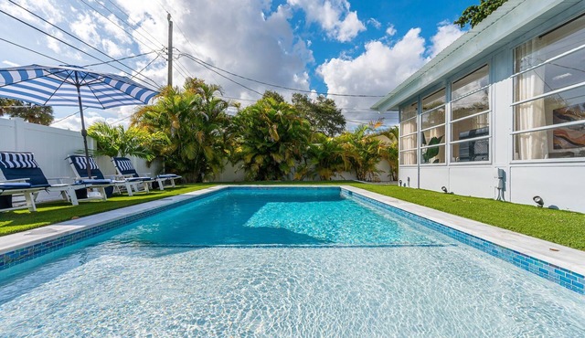 Casa Palm Serenity I Pool | Mins to the Beach! in Pompano Beach