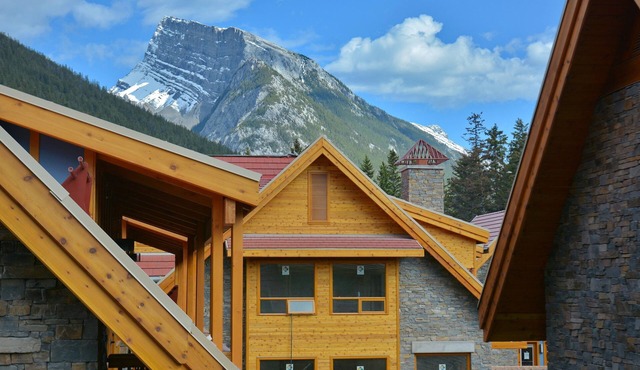 Central room in the Rockies | Rooftop Hot Pools