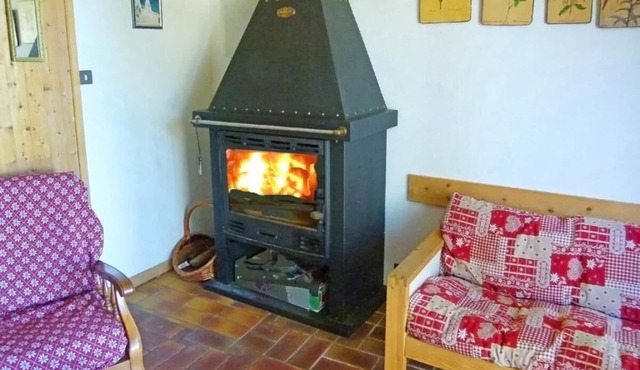 Chalet, terrace, balcony, fireplace or stove, parking, tv, ski locker, 125m², Valmorel in Valmorel