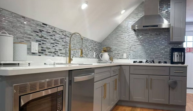 Charming 2-bedroom apartment with AC, WiFi in marvelous Boston, close downtown