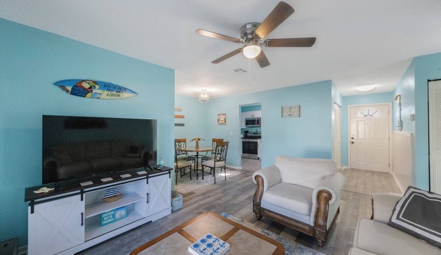 Charming 2-bedroom villa in Seminole with pool, WiFi and AC in Seminole