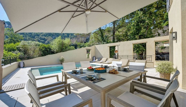 Charming country house in Entrecasteaux, 200 m from the village-Private pool-9 persons in Entrecasteaux