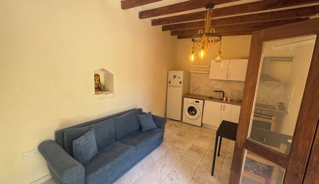 Charming Cyprus Getaway in Páfos - Garden View Holiday House