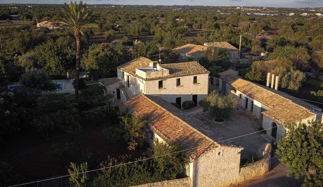 Charming farmhouse nestled in the Iblea countryside. Pet Friendly
