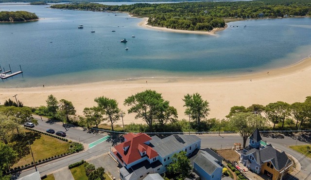Charming Onset Beach Escape in Wareham