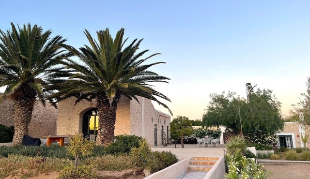 Charming property with sea view and daily service included