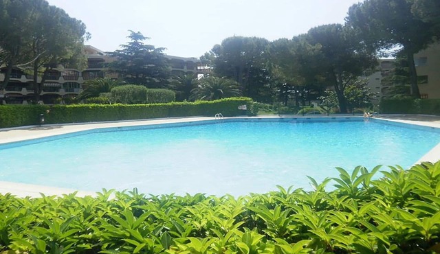 CHARMING STUDIO RESIDENCE SECURE WITH 3 POOLS - LARGE TERRACE + PARKING in Mandelieu-la-Napoule