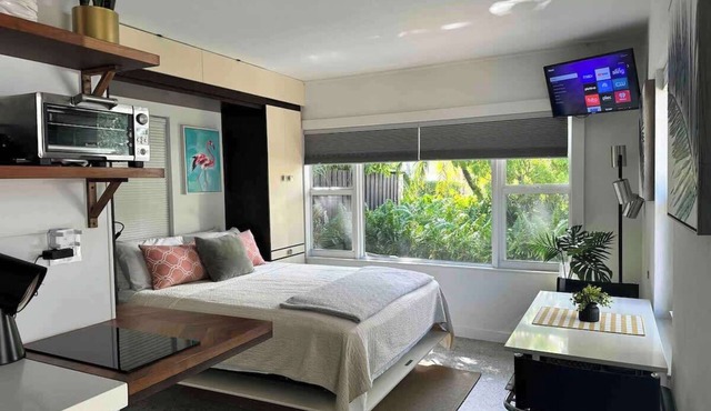 Charming Studio Prime Location Steps from Beach