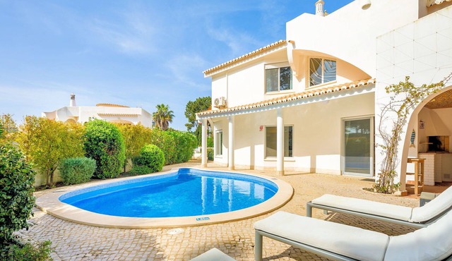 Charming Vale Do Lobo Villa | Private Pool | Villa Vale Do Garro 51 in Almancil