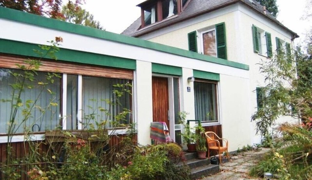 Cheerful, bright 2-room apartment in the quiet district of Nymphenburg in München