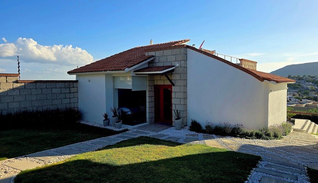 Comfortable, amplia y moderna casa familiar con vista a Pena de Bernal in Bernal