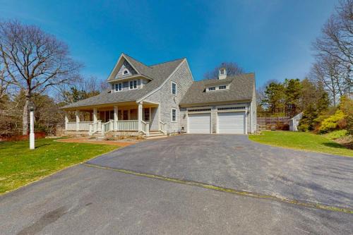 Cotuit Mannor in Cotuit