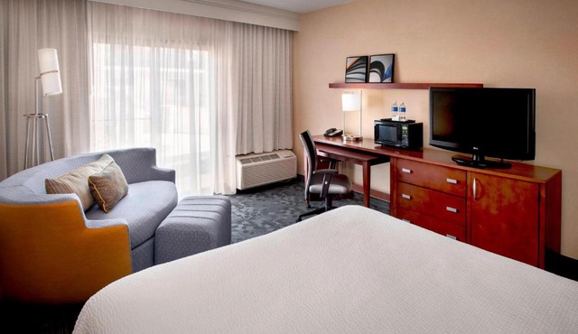 Courtyard By Marriott Hartford Windsor Airport in Windsor