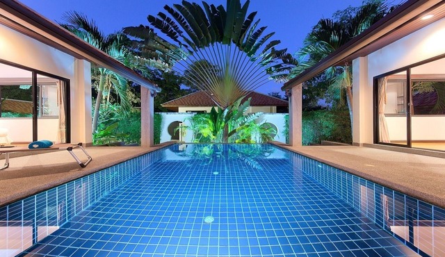 cozy and bright villa with pool and 3 bedrooms near the beach