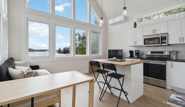 Cozy Harbour View Loft at Bells Cove in Shelburne