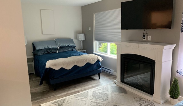 Cozy Studio Apartment in Qualicum BeachnAngels Inn Studio Apartment.