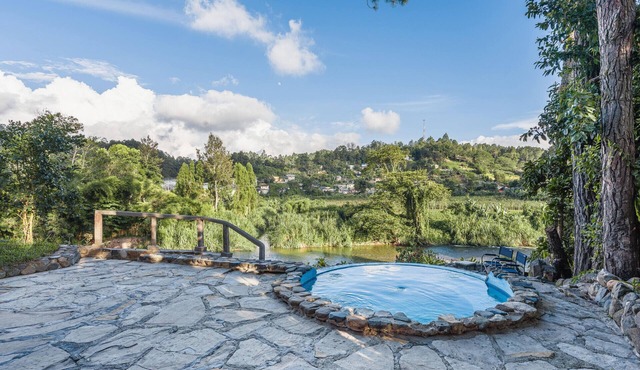 Cozy villa close to the rive in Arroyo Frio