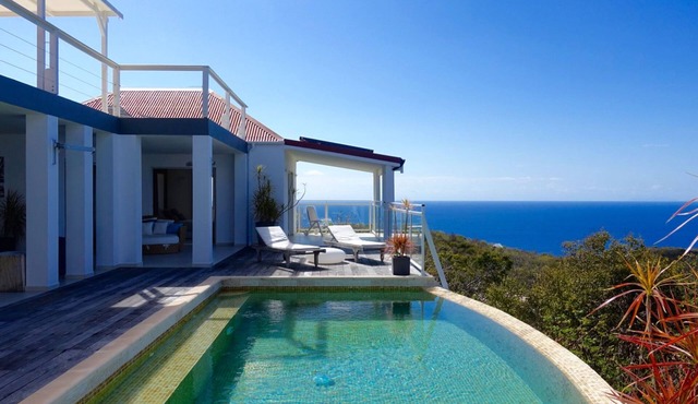 Dasha (2/3 Rooms) Luxury villa
