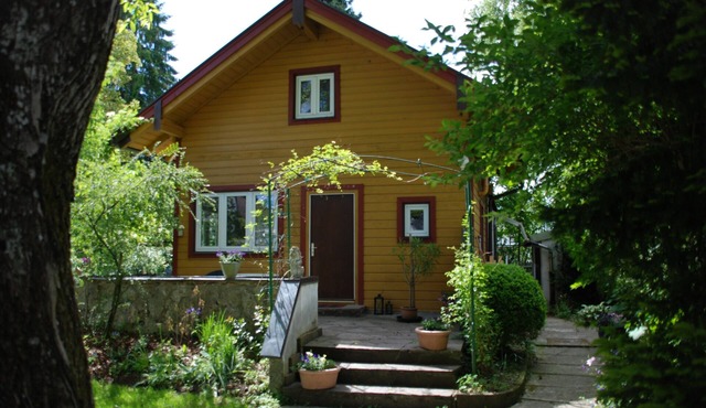 Romantic apartment in a quiet location, close to city center and Oktoberfest.