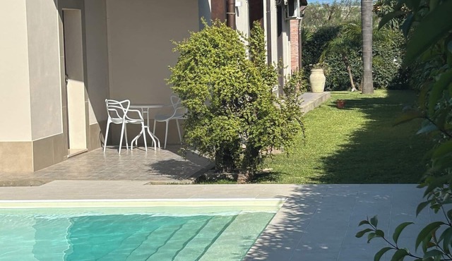 Detached villa with swimming pool a stone's throw from the sea between Avola and lido di Noto.