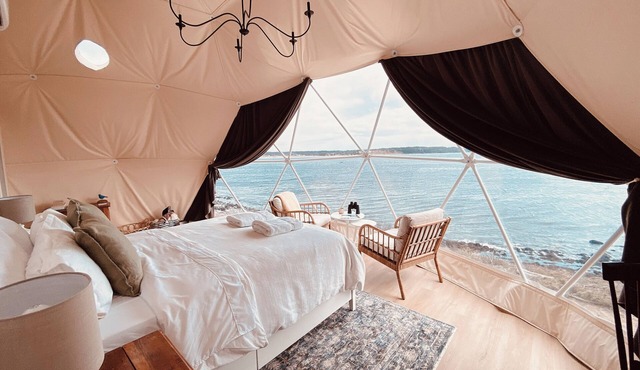 Dome One - Experience the ocean like never before. Private hot tub!
