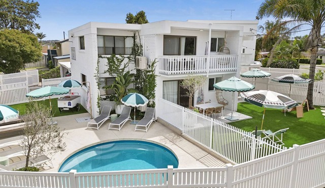 Entire complex 4 self contained Villas. Outdoor entertaining space with pool. in Mooloolaba