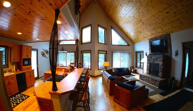 Exceptional Chalet near Harbor, Nubs Nob and Boyne Highlands Ski and Golf Resort in Harbor Springs