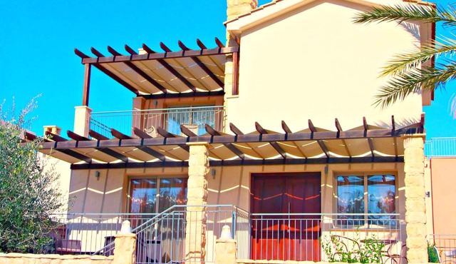 Exclusive Luxury Villa - Private Sandy Beach -Infinity Pool -Hot Tub -Games Room
