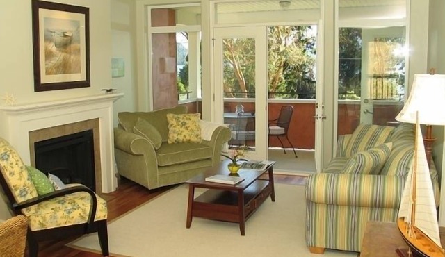 Exclusive penthouse apartment with sea views in Salt Spring Island