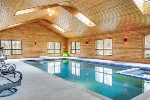 Family Home w/Indoor Pool ~ 2 Mi to Elkhart Lake!